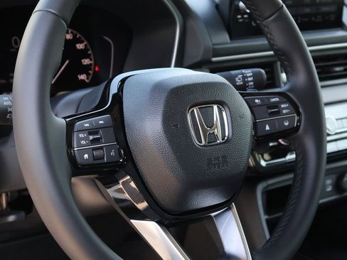 New 2025 Honda Pilot EX-L image 15