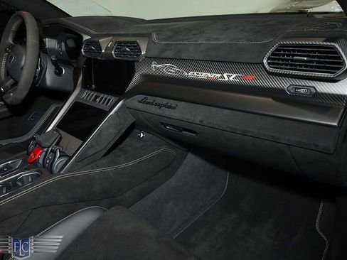 Used 2023 Lamborghini Urus Performante image 27