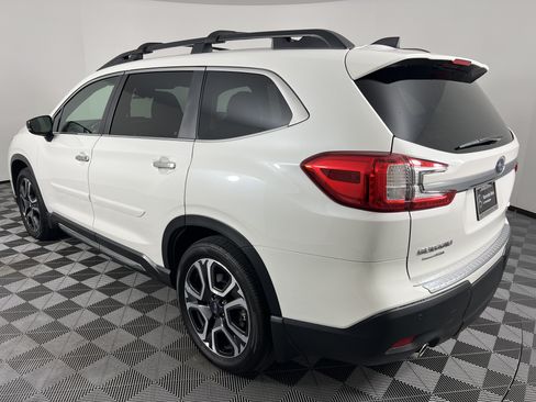 Used 2025 Subaru Ascent Touring AWD/4WD image 10