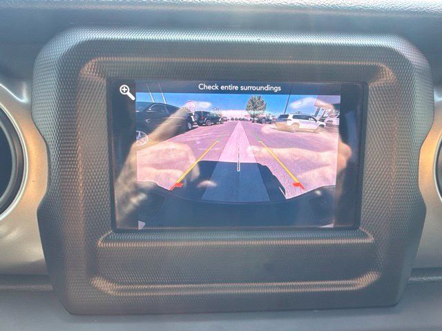 Certified 2021 Jeep Gladiator Sport AWD/4WD image 17