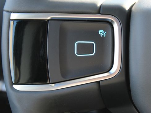 New 2025 Ford Expedition Active image 25