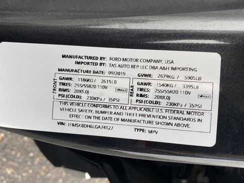 Used 2020 Ford Explorer XLT w/ Equipment Group 202A AWD/4WD image 27