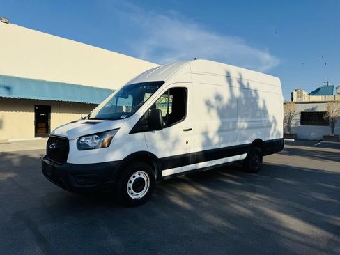 Used 2023 Ford Transit 250 148 High Roof Extended w/ Load Area Protection Package RWD image 8