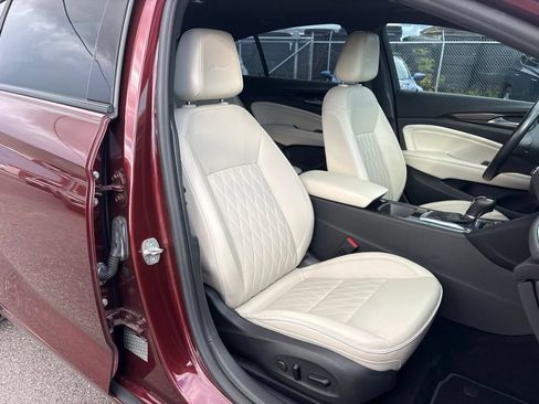 Used 2019 Buick Regal Avenir w/ Driver Confidence Package II FWD image 16