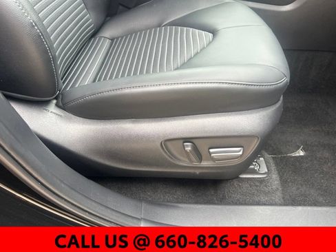 Used 2025 Toyota Highlander XSE AWD/4WD image 8