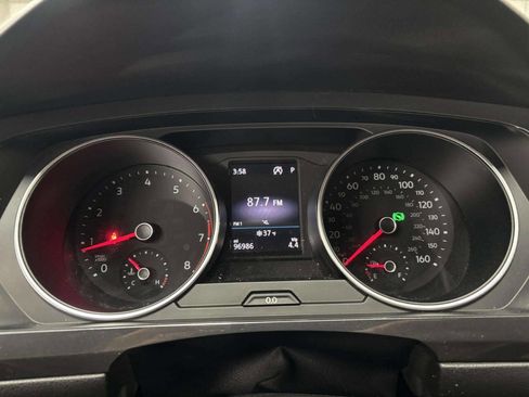 Used 2018 Volkswagen Tiguan S w/ 3rd Row Seat Package image 33