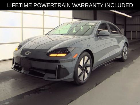 Used 2024 Hyundai Ioniq 6 SE AWD/4WD image 2