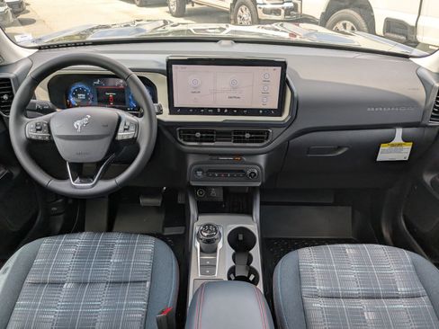 New 2025 Ford Bronco Sport Heritage w/ Convenience Package image 17