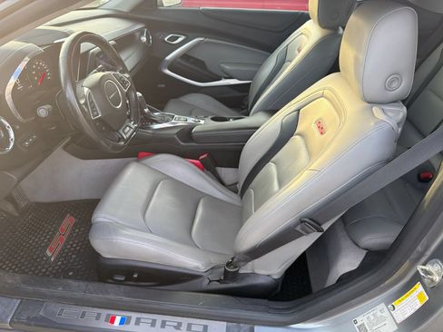 Used 2020 Chevrolet Camaro SS RWD image 19