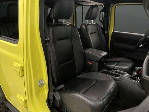 Used 2023 Jeep Wrangler Unlimited Rubicon 4xe image 30