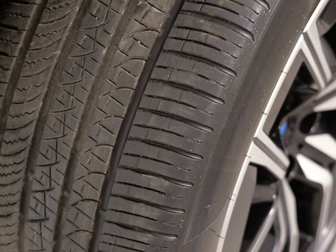 Used 2023 BMW 760i xDrive image 55