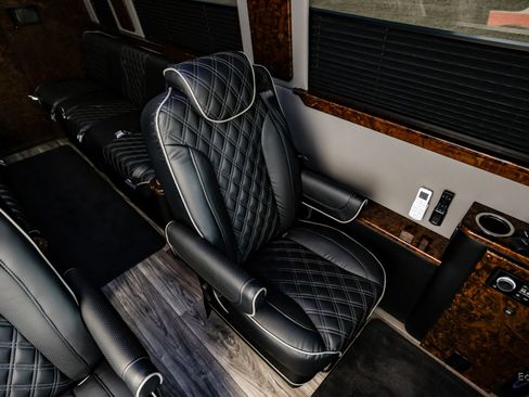 Used 2023 Mercedes-Benz Sprinter 3500 image 76