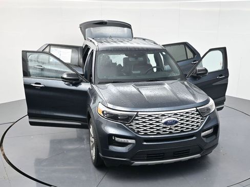 Used 2023 Ford Explorer Platinum w/ Technology Package AWD/4WD image 49