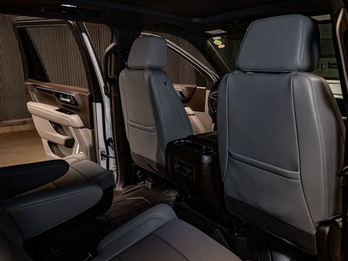 Used 2025 Chevrolet Tahoe Z71 w/ Z71 Off-Road Package image 26