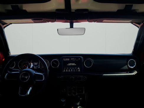 Used 2020 Jeep Gladiator Overland image 22