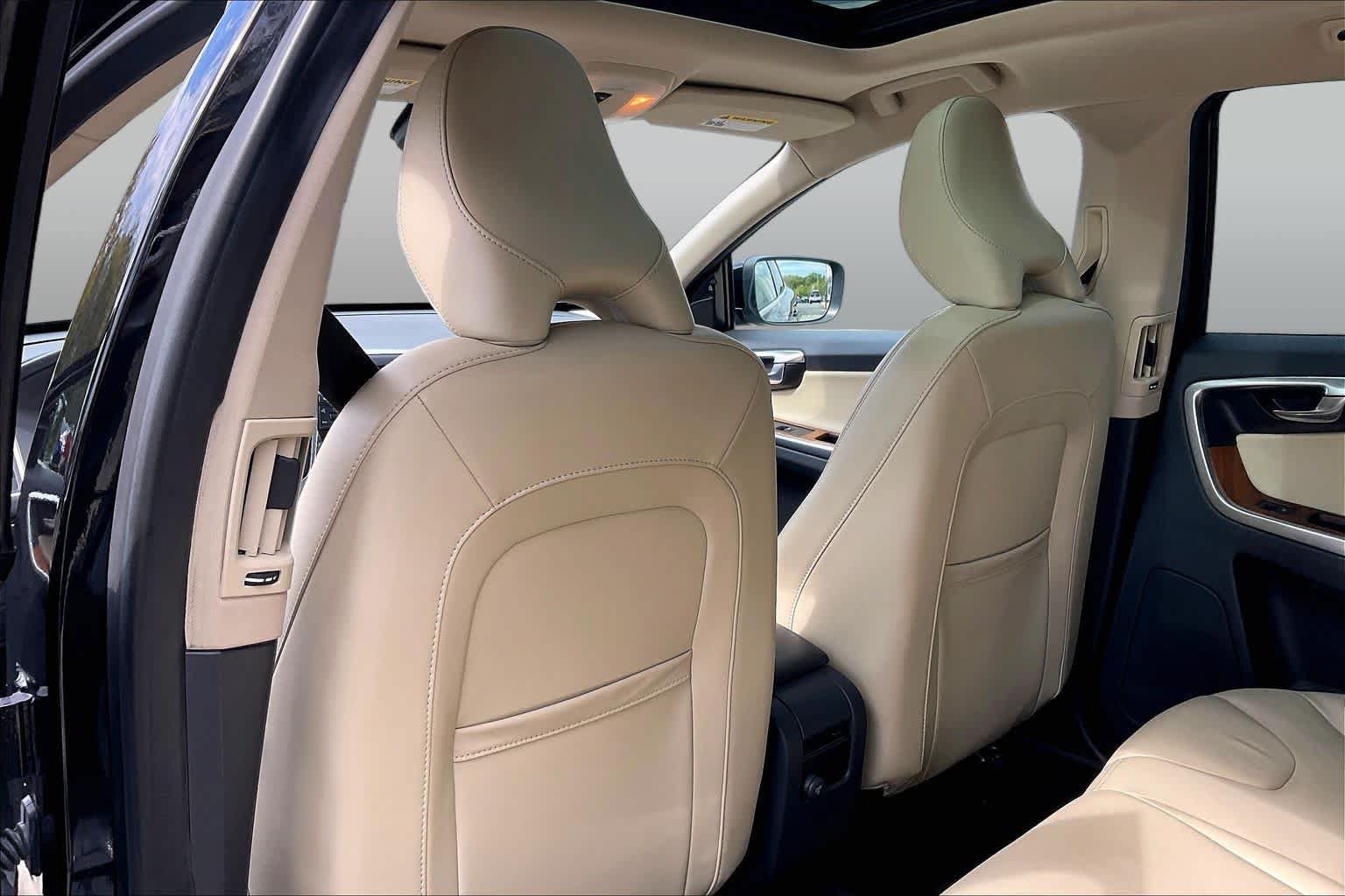 Used 2017 Volvo XC60 T6 Inscription w/ Preferred Option Package AWD/4WD image 22