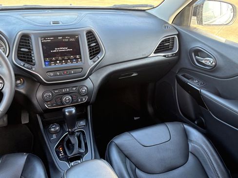 Used 2023 Jeep Cherokee Altitude Lux AWD/4WD image 13