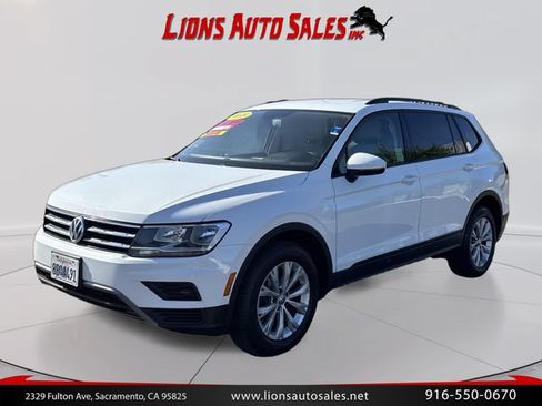 Used 2018 Volkswagen Tiguan S w/ 3rd Row Seat Package AWD/4WD image 9