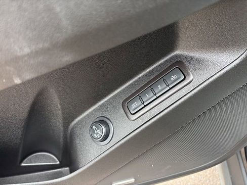 Used 2020 Chevrolet Equinox Premier AWD/4WD image 14
