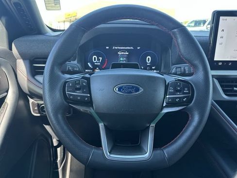 Used 2025 Ford Explorer ST-Line w/ ST-Line Street Pack AWD/4WD image 14