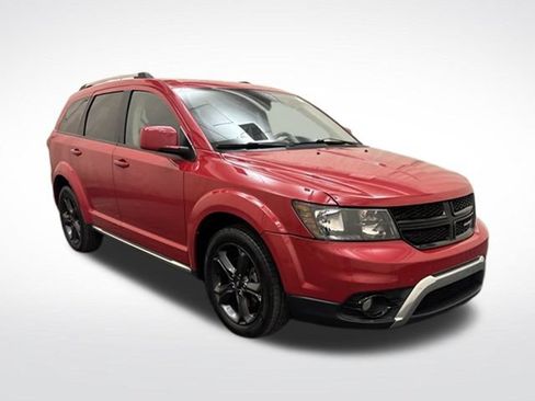 Used 2020 Dodge Journey Crossroad FWD image 3