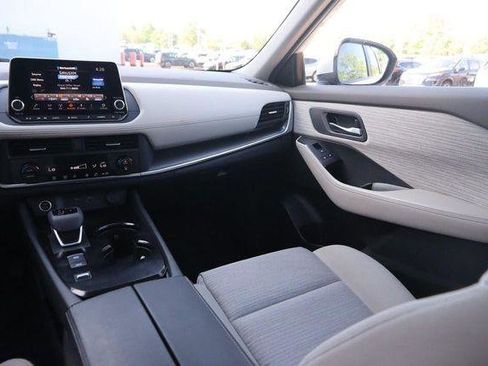Used 2023 Nissan Rogue SV image 27
