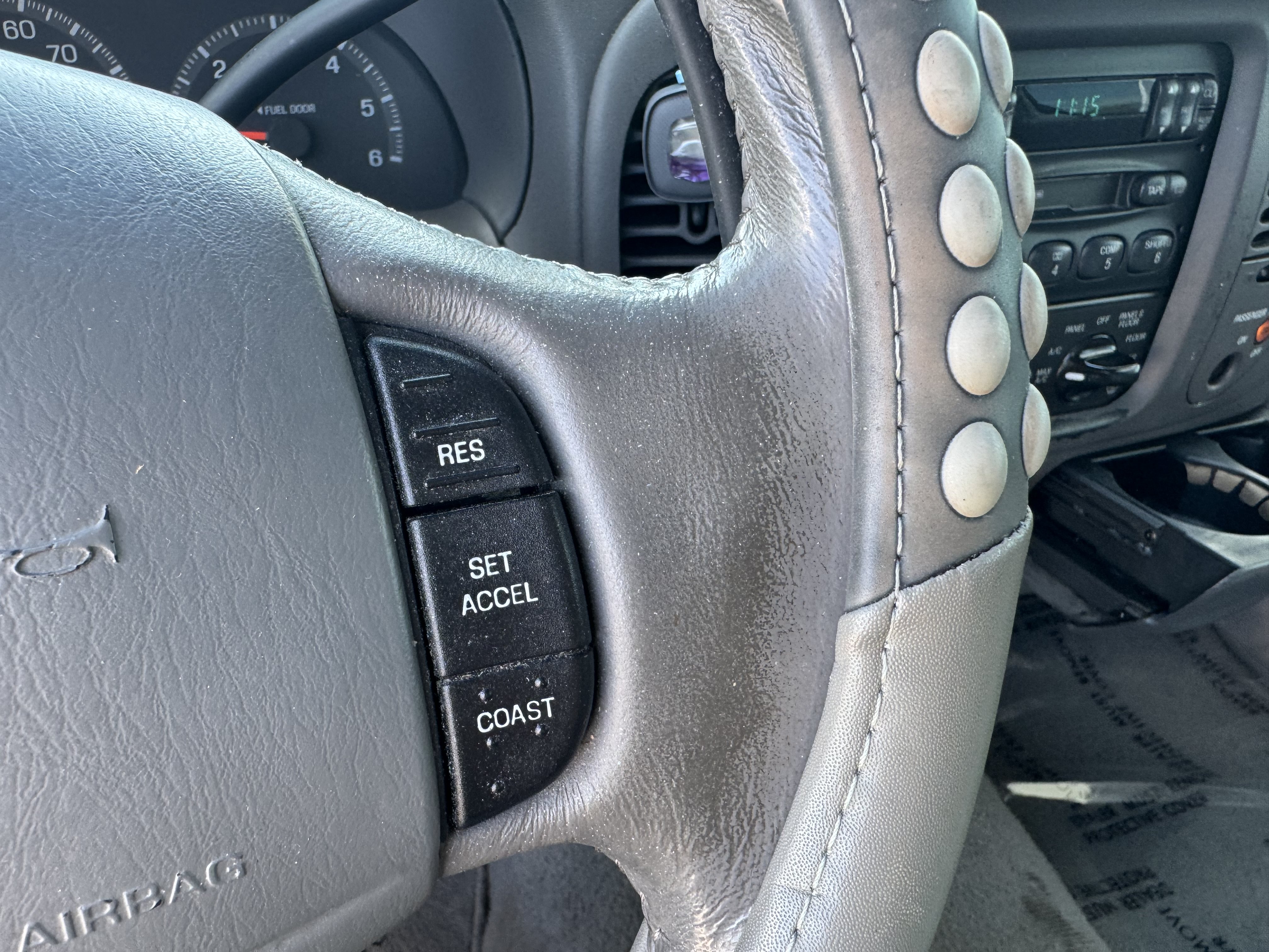 Used 1998 Ford F150 Lariat RWD image 12