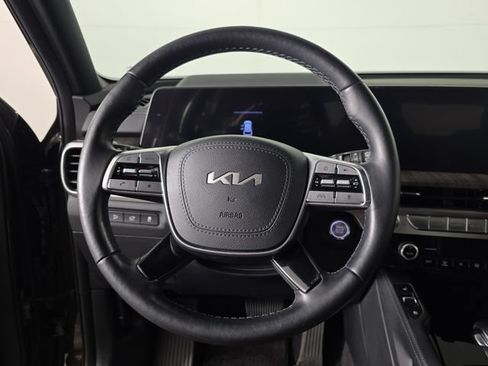 Used 2024 Kia Telluride EX w/ EX Captain's Chair Package AWD/4WD image 10
