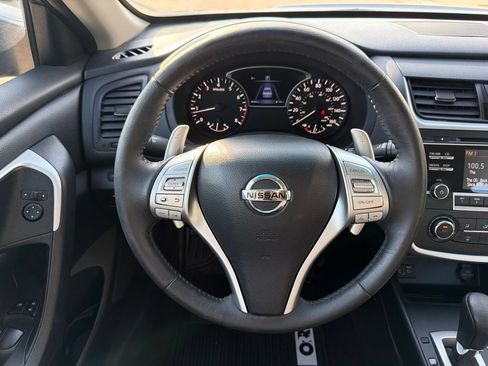Used 2017 Nissan Altima 2.5 SR w/ Midnight Edition Package FWD image 23
