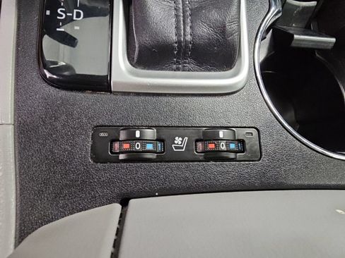 Used 2017 Toyota Highlander Limited FWD image 22