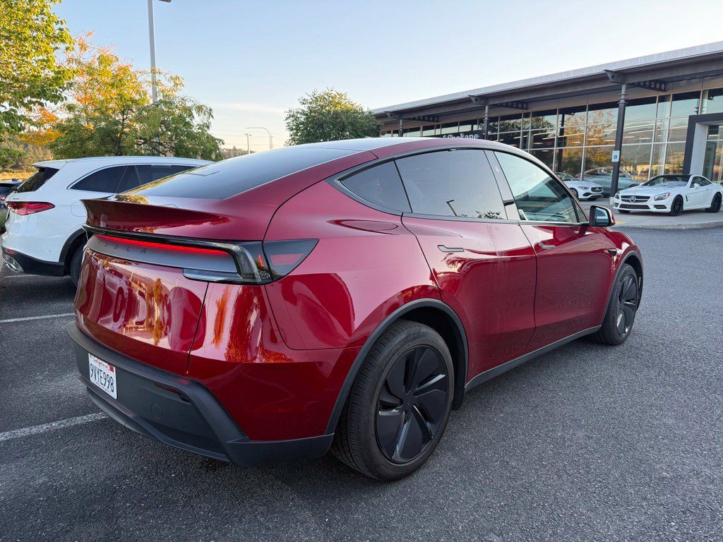 Used 2026 Tesla Model Y 2WD image 8