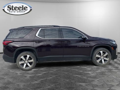 Used 2022 Chevrolet Traverse LT w/ LT Premium Package image 6