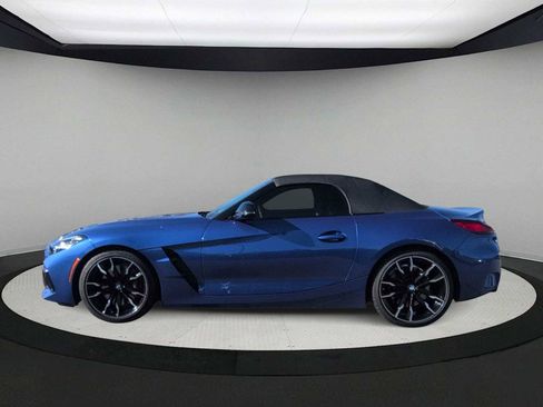Used 2025 BMW Z4 M40i w/ Premium Package image 9