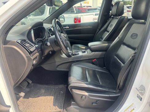 Used 2021 Jeep Grand Cherokee Overland AWD/4WD image 26