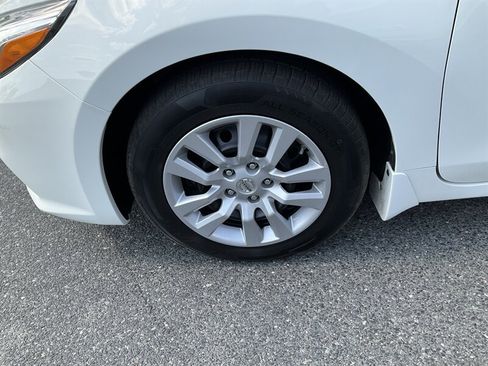 Used 2016 Nissan Altima 2.5 S w/ Power Driver Seat Package FWD image 8