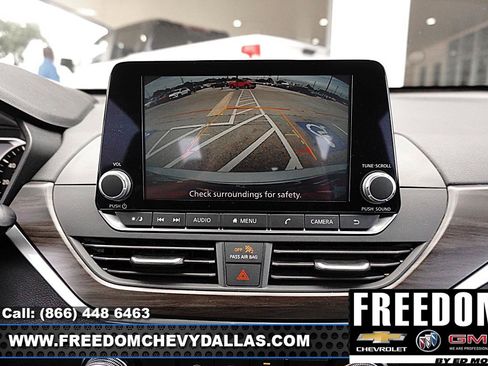Used 2024 Nissan Altima 2.5 SV FWD image 16
