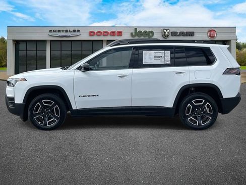 New 2026 Jeep Cherokee Laredo image 27