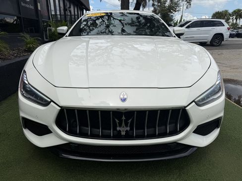 Used 2018 Maserati Ghibli GranSport RWD image 2