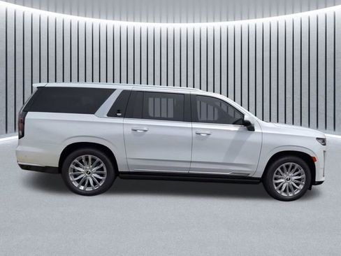 Used 2023 Cadillac Escalade ESV Premium Luxury w/ Performance Package AWD/4WD image 4