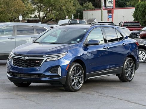 Used 2022 Chevrolet Equinox RS w/ RS Leather Package image 3