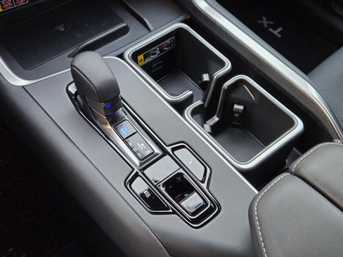 New 2026 Lexus TX 500h AWD image 14