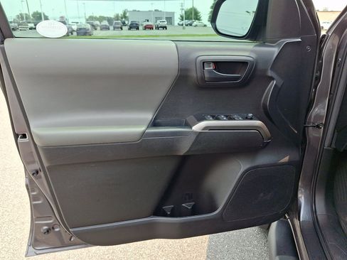 Certified 2023 Toyota Tacoma SR5 AWD/4WD image 13