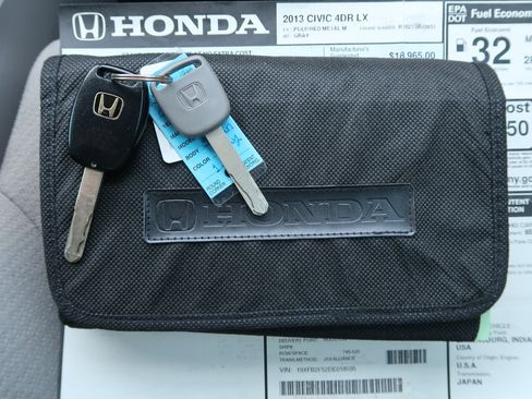 Used 2013 Honda Civic LX image 24
