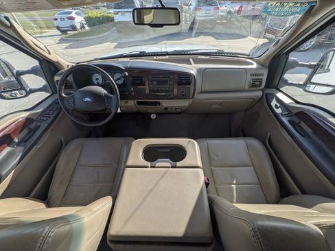 Used 2007 Ford F350 Lariat RWD image 11