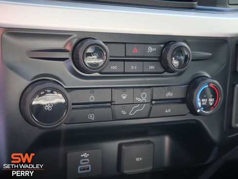 Certified 2025 Ford F250 XL w/ XL Driver Assist Package image 21