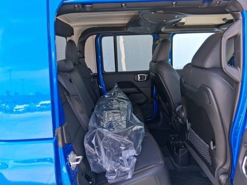 New 2026 Jeep Gladiator Sport image 23