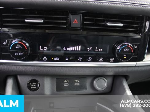 Used 2026 Nissan Rogue SL FWD image 39