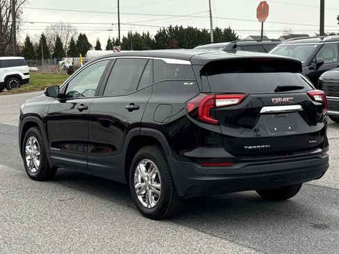 Used 2022 GMC Terrain SLE image 25