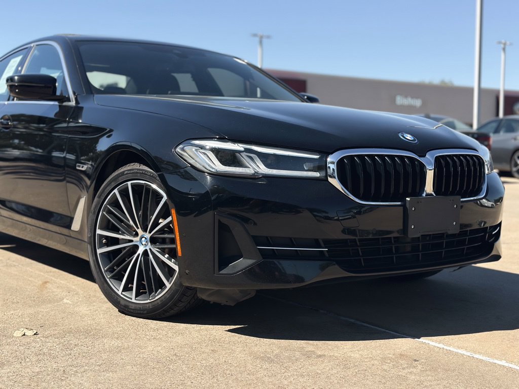 Used 2023 BMW 530e xDrive AWD/4WD image 2