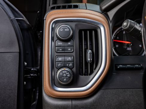 Used 2021 Chevrolet Silverado 2500 High Country image 21